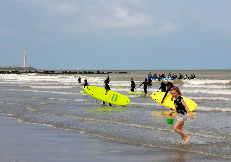 Beachclub Twins in Bredene voor sportieve activiteiten in zee en op het strand.
