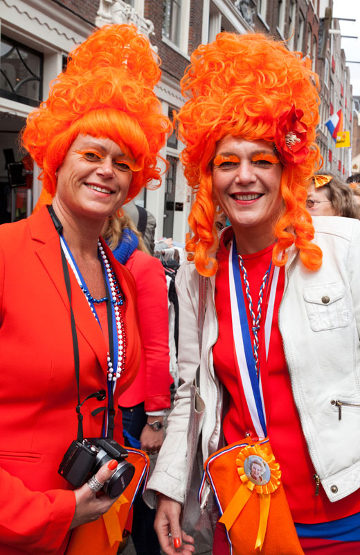 Amsterdam kleurt oranje op Koningsdag