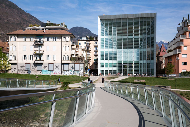Fietsen in Zuid-Tirol, Italie: het museum voor hedendaagse kunst in Bolzano 