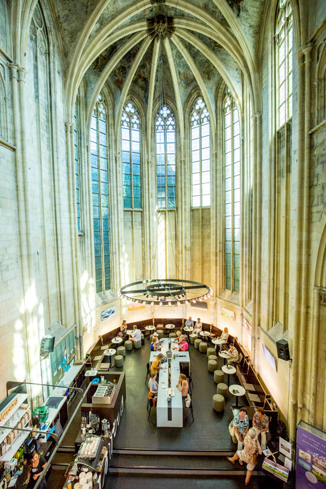 Stedentrip Maastricht: de Dominicanenboekhandel is misschien wel de mooiste van Nederland