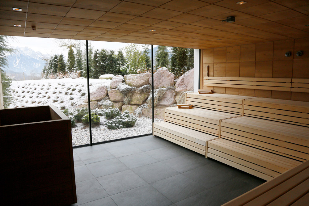 Een van de sauna's van Spa-hotel PURADIES in Leogang, Oostenrijk