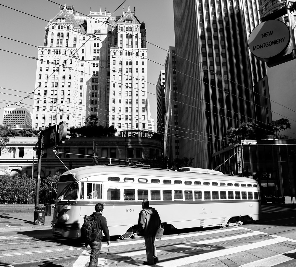 Wolkenkrabbers en oude trams in het centrum van de stad. citytrip San Francisco