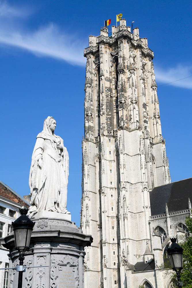 Margaretha van Oostenrijk, de powervrouw van Mechelen Stedentrip Mechelen, Belgie. bezienswaardigheid de Sint Romboutstoren