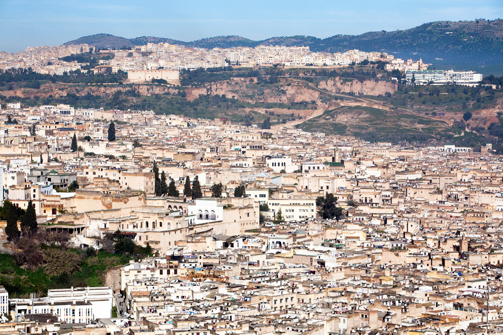 Uitzicht over Fes vanaf de heuvels, Rondreis Marokko, koningssteden, camperrondreis,
