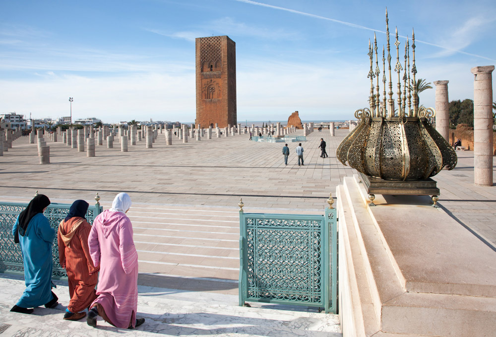 Peilers geven aan waar de moskee had moeten komen, Hassan Comples, Rabat, Rondreis Marokko, koningssteden, camperrondreis,