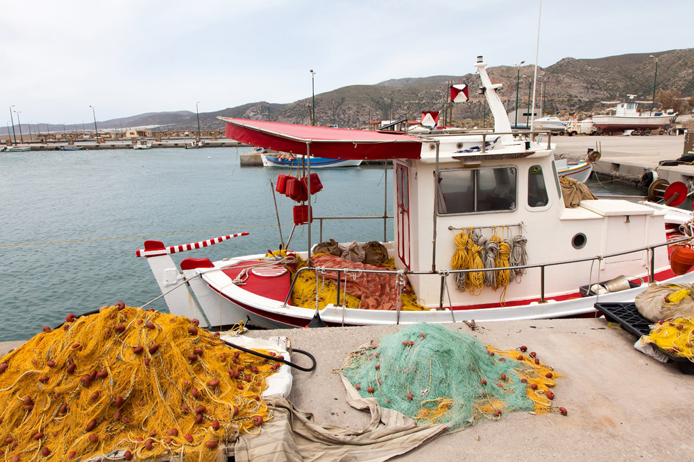 De vissersnetten op de kade van Palaiochora, Kreta, vakantie rondreis Kreta, Griekenland
