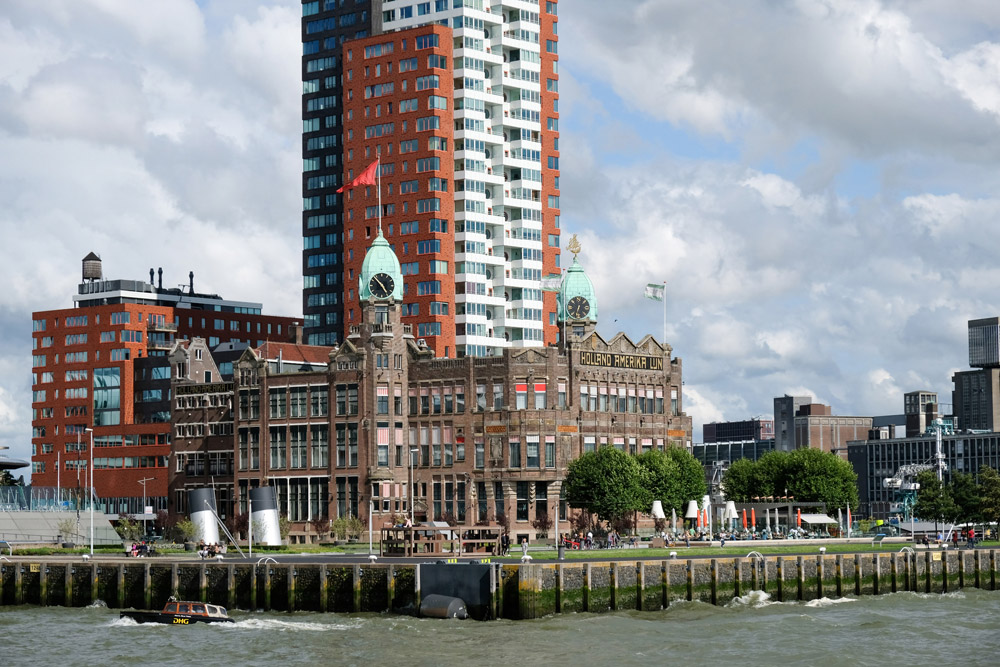Hotel New York op de Kop van Zuid in Rotterdam