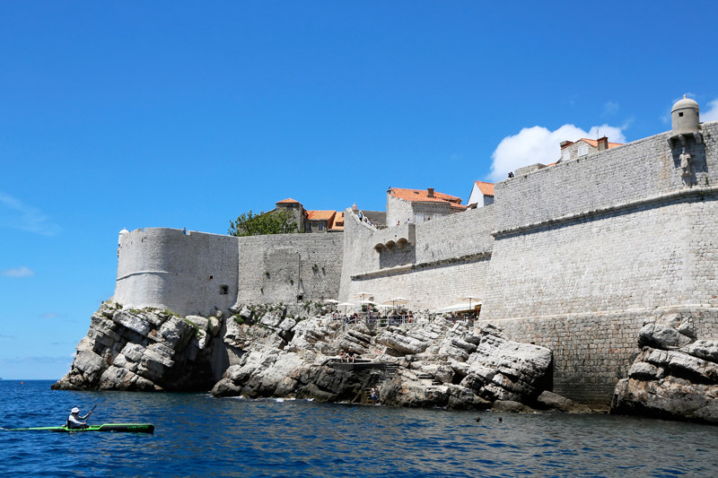 Dikke muren moesten Dubrovnik beschermen, cruise Middellandse Zee
