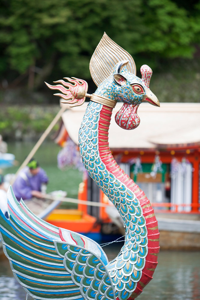Een van de boten van het Mufune Matsuri festival, stedentrip, rondreis, Kyoto, Japan