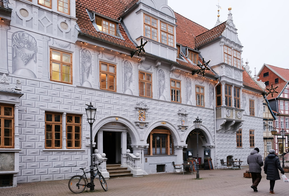 De prachtige gevel van het Altes Rathaus in Celle, oude stadhuis, Altes Rathaus, Celle, Nedersaksen, Duitsland