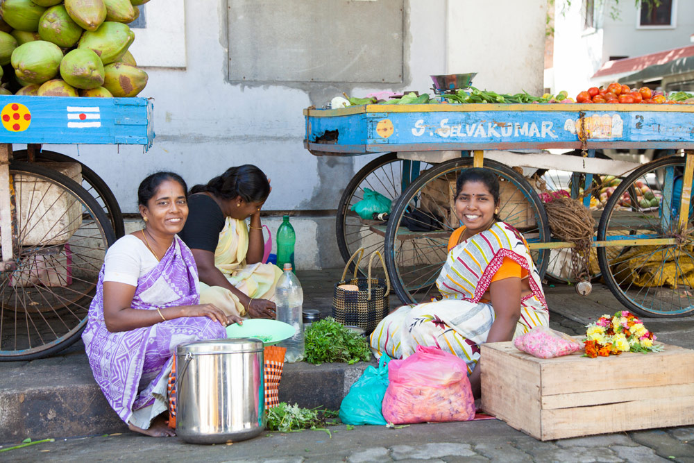 Verkopers op straat in Pondicherry of Puducherry, Tamil Nadu, India
