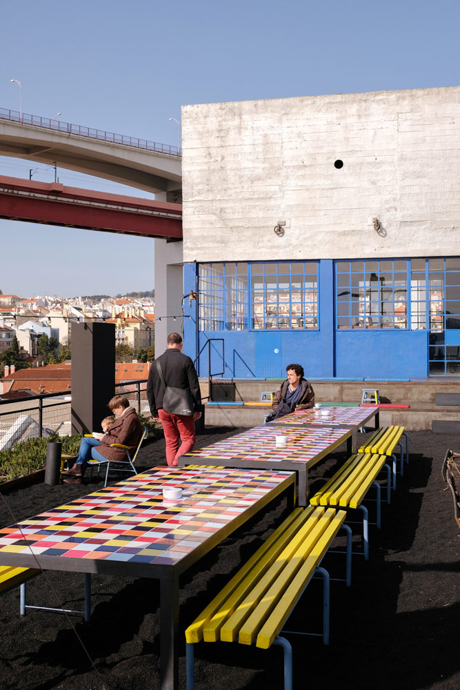 Klein maar o zo fijn, Het terras van restaurant Rio Marravilha. Stedentrip Lissabon, Portugal, trendy hotspots, bezienswaardigheden
