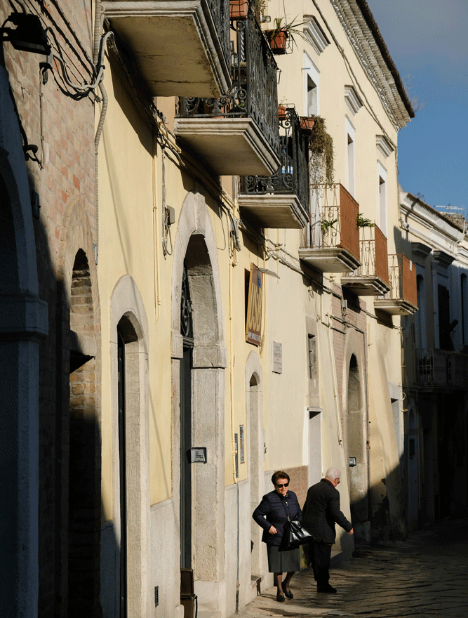 Lucera ontwaakt, Monti Dauni, Puglia, Apulie, Italie