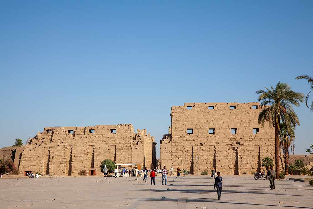 Vanuit Hurghada kun je een excursie naar Luxor hen het Karnak tempelcomplex maken, Egypte, vakantie visum Egypte aanvragen