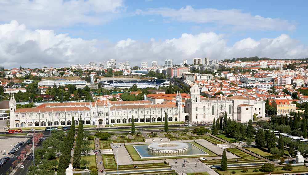 Overzicht over het Mosteiro dos Jerónimos in de wijk Belém, Lissabon, stedenrip bezienswaardigheden