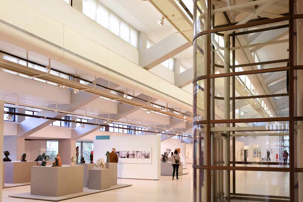 De vleugel met moderne en hedendaagse kunst in het Museu Calouste Gulbenkian , Lissabon, Portugal, bezienswaardigheden, museum, musea, museums, kunst, straat art, 