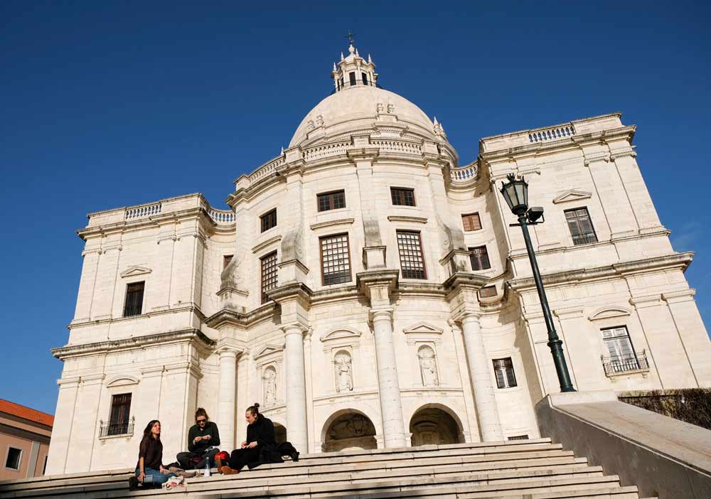 Tijdens je tuk tuk tour passeer je vele bezienswaardigheden in Lissabon, Lissabon, Portugal, bezienswaardigheden, museum, musea, museums, kunst, straat art, 