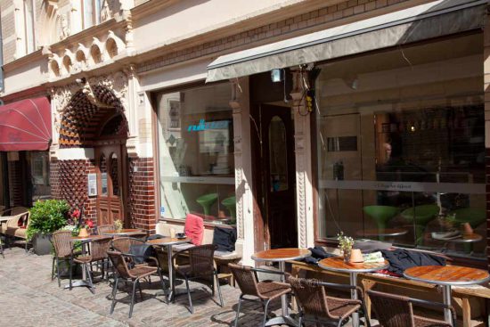 Café Nöller in Goteborg opent al vroeg de deuren. Rondreis zweden, auto, zuid-zweden