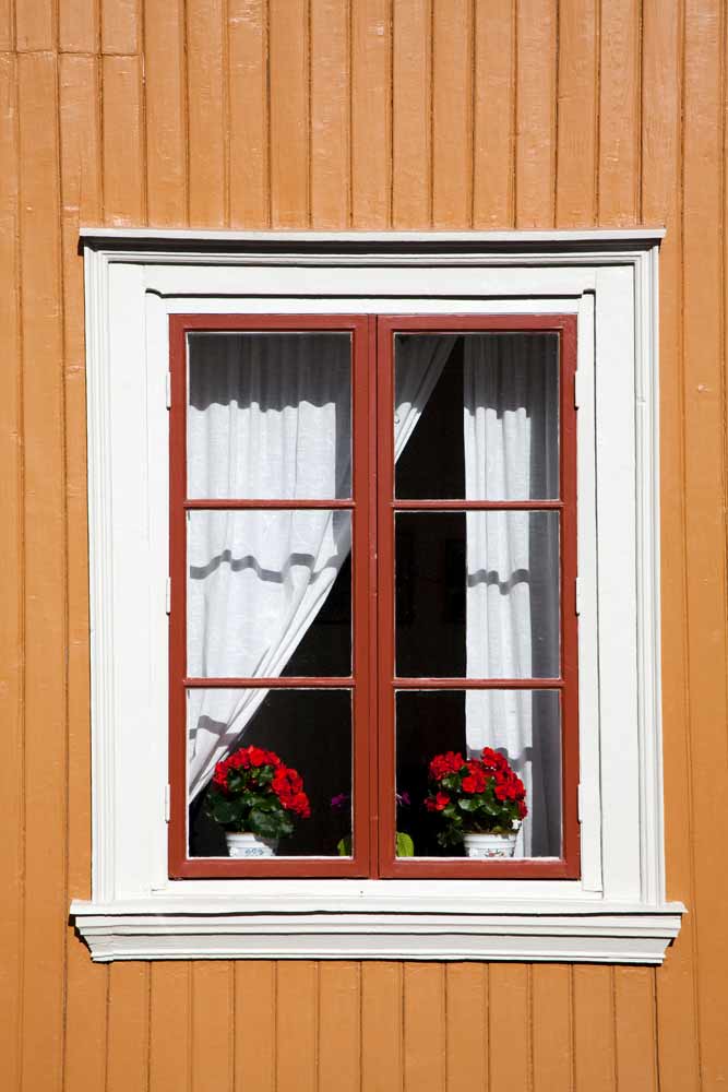 Detail van een huis in het dorp Nora. Rondreis zuid Zweden, autorondreis