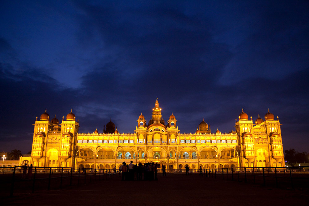 100.000 lampjes verlichten Disneyland in India: het paleis van de Maharadja in Mysore. rondreis Zuid-India, Kerala. Autorondreis