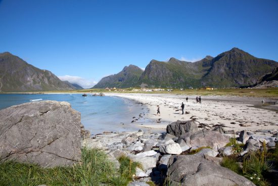 Een prachtig meer tussen de Noorse fjordencruise Noorwegen, noorse fjorden, mooiste plaatsen, plekken, rondreis