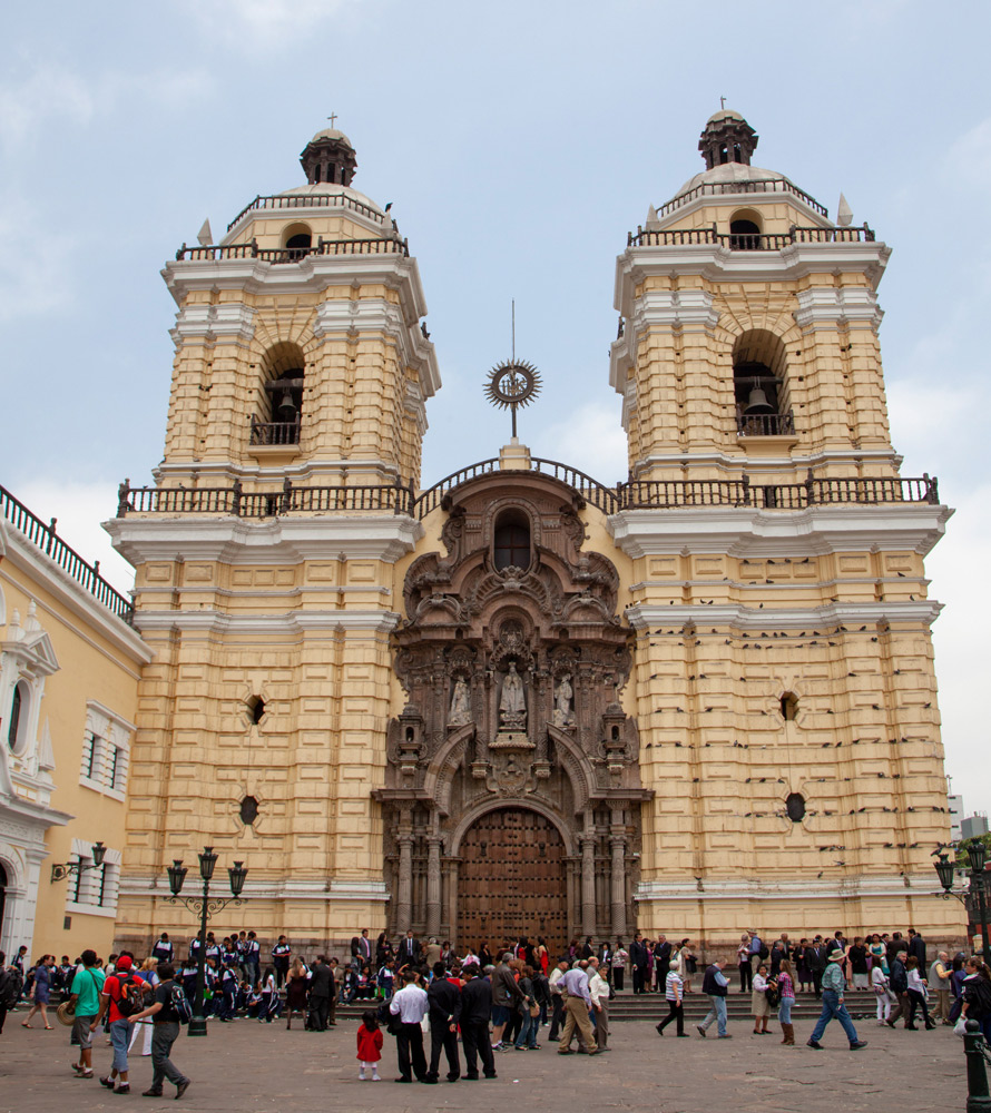 De Convento de San Francisco in hoofdstad Lima, Peru, Peru, rondreis, rondreizen, vakantie, Lima, cusco, heilige vallei, hotels, tips, bezienswaardigheden, highlights, hotspots,