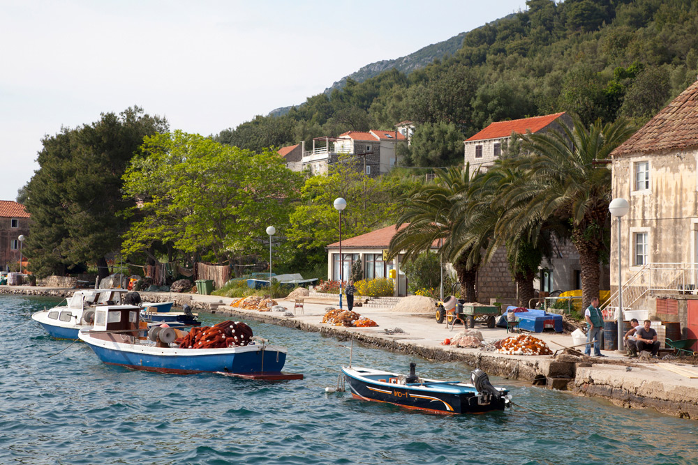 vakantie Kroatie, Met de ferry onderweg naar het eiland Mljet, Kroatie. De Nieuwe Riviera, de Dalmatische kust in Kroatie, rondreis, bezienswaardigheden