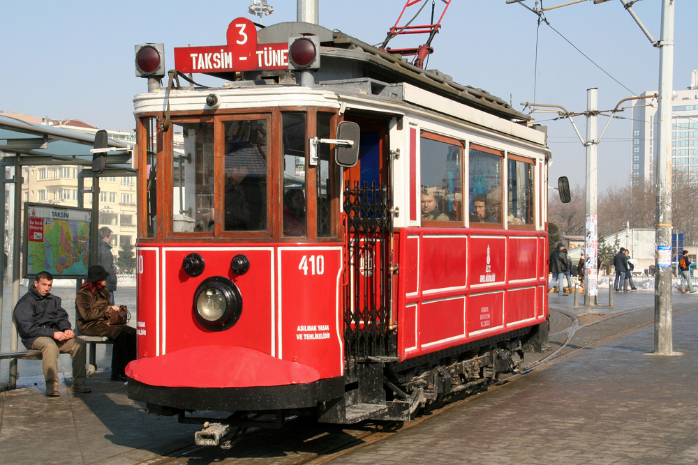Met de tram door Istanbul. Stedentrip Istanbul, Turkije