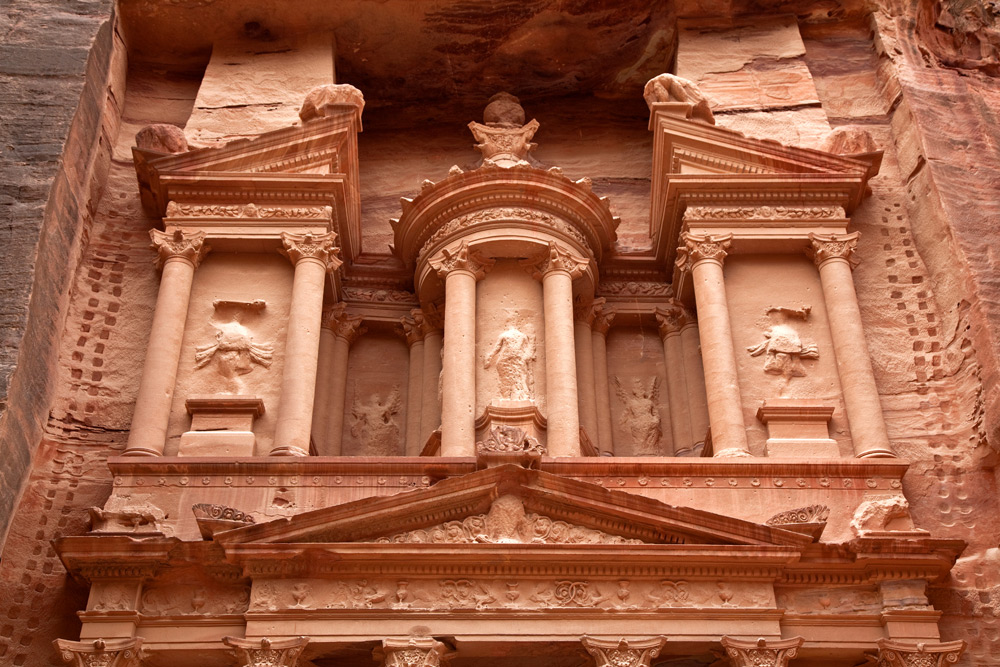 Al Khazneh, de bekendste graftombe van Petra. Rondreis Jordanie met Wadi Rum, Petra, Dana reserve en de Dode Zee