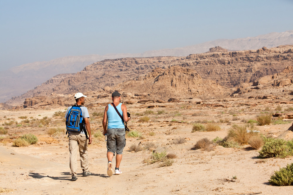 Onderweg naar nergens in het Wadi Mujib natuurreservaat. Rondreis Jordanie met Wadi Rum, Petra, Dana reserve en de Dode Zee
