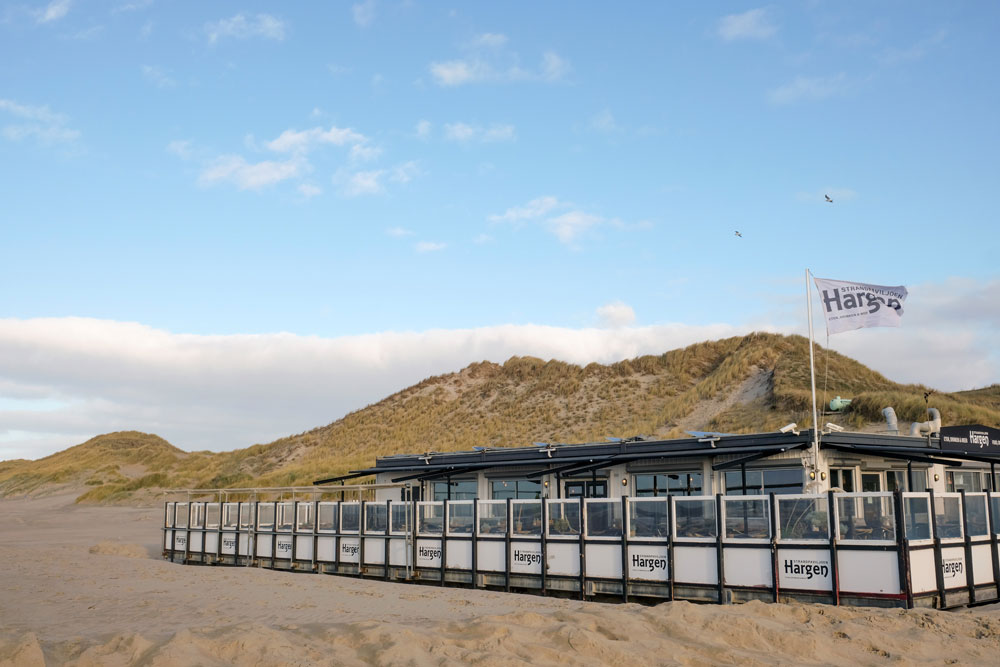 Strandpaviljoen Hargen ligt perfect tussen zee en duinen