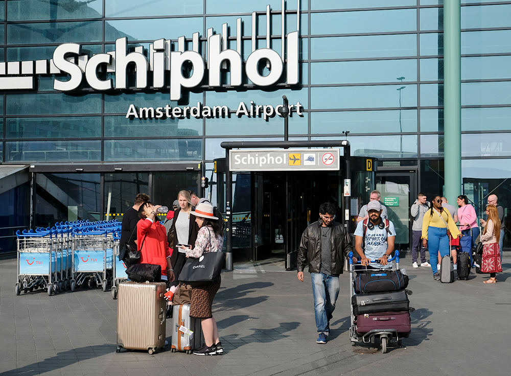 Schiphol airport, Amsterdam, vakantie, vliegen, vliegschaamte