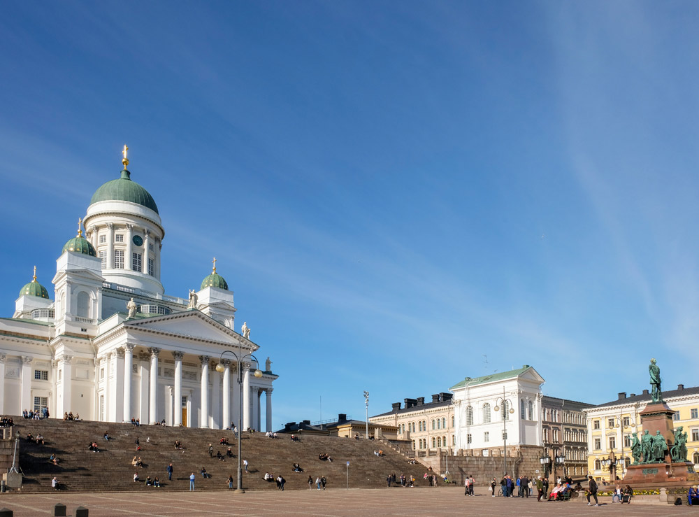 Naast nieuw staan er ook prachtige klassieke gebouwen in Helsinki. Cruise Baltische Zee, Helsinki, Finland