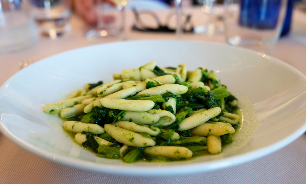 In restaurant Salsedine worden voornamelijk lokale producten gebruikt. Termoli, Molise, Zuid-Italie, rondreis, kustplaats, zomervakantie