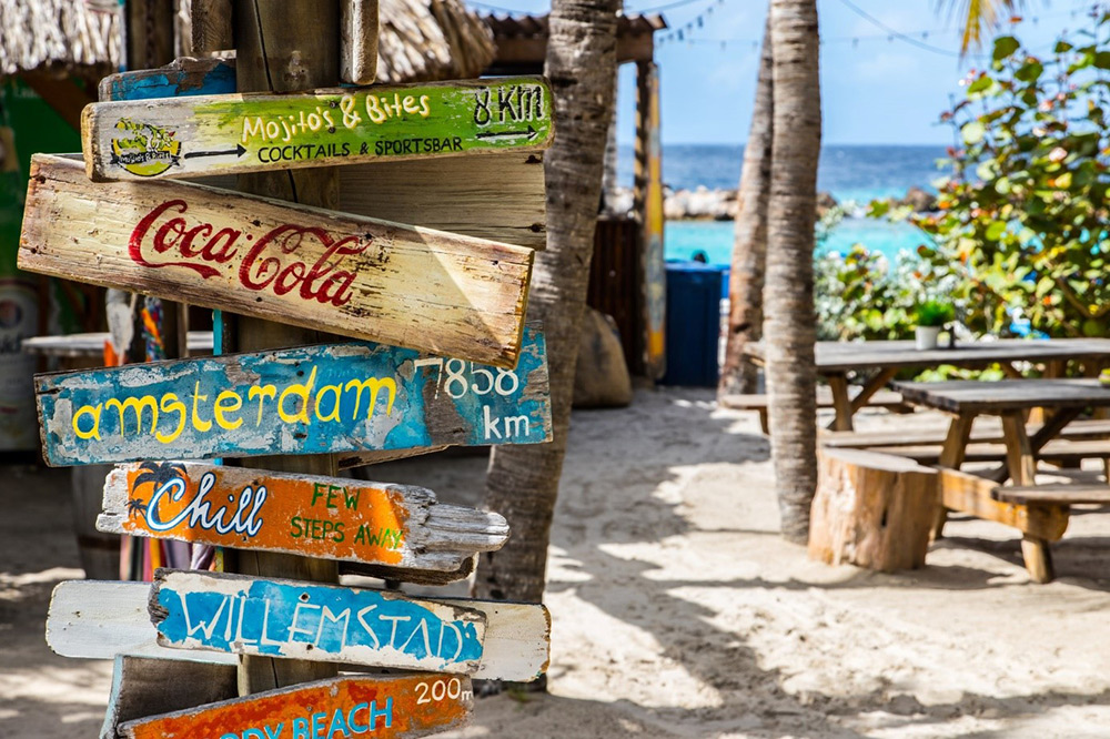 Huur een auto en zoek de leukste plekken op Curacao, strandvakantie, top 3 ectiviteiten