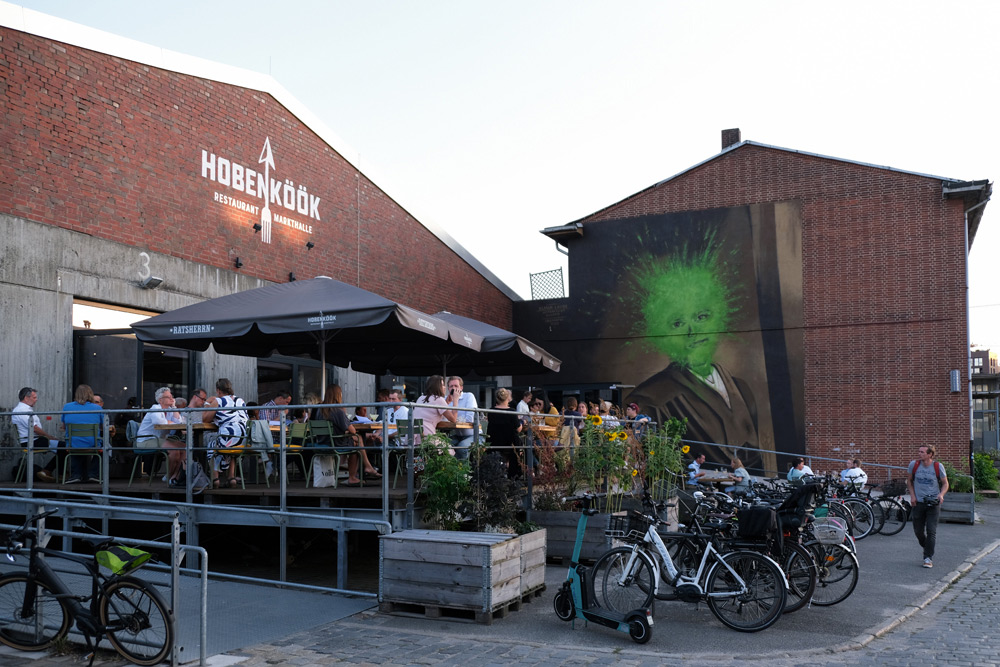 Hobenköök is een combinatie van markthal en restaurant. Stedentrip Hamburg, Duitsland, tips, bezienswaardigheden