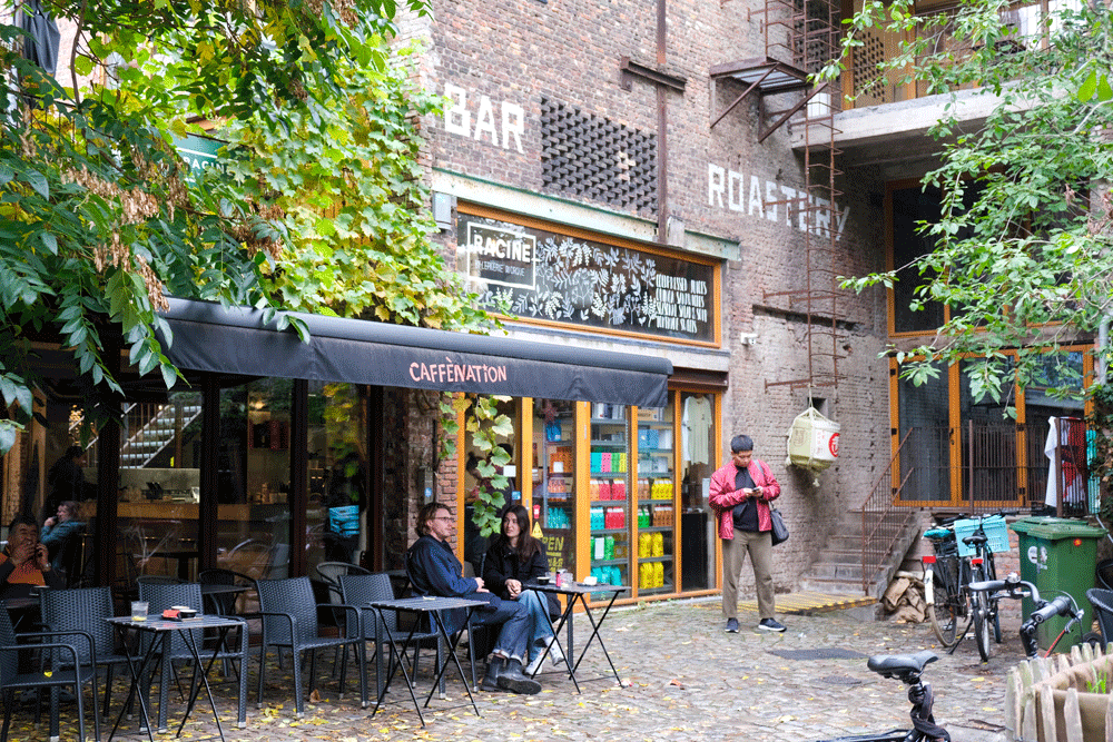 Koffiebar Caffènation bij PAKT. PAKT, de Urban jungle vlakbij het centrum van Antwerpen. Stedentrip Antwerpen, Vlaanderen, Belgie, weekendje weg
