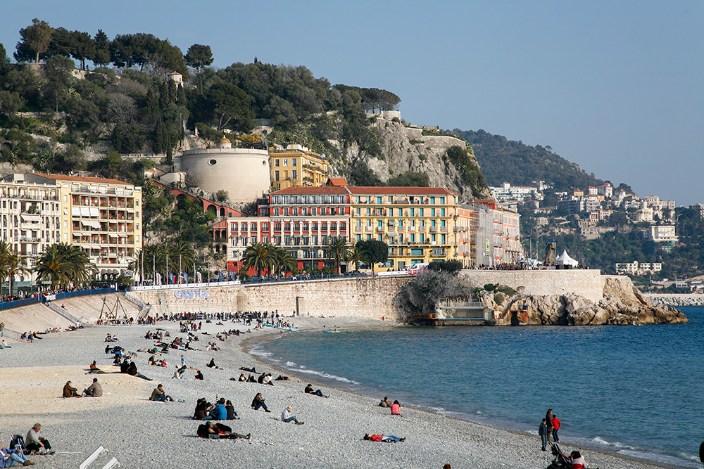 Ontdek de Franse Riviera, het strand in Nice